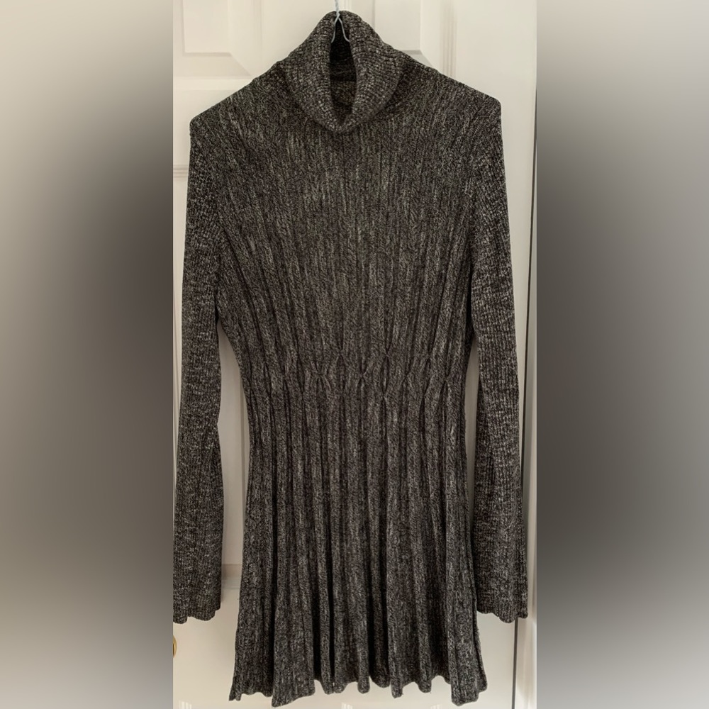 MAX STUDIO Turtleneck long sleeve sweater, gray, pleated drop waist